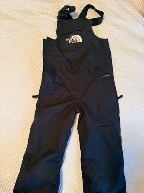 The North Face Black Interior EZ Grow Label